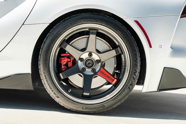 Investissez dans la durabilité : Plaques d'immatriculation auto résistantes