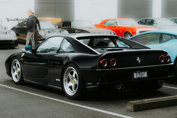 Les pare-brise avec filtrage UV sont-ils recommandés pour la conduite dans des régions à fort ensoleillement?