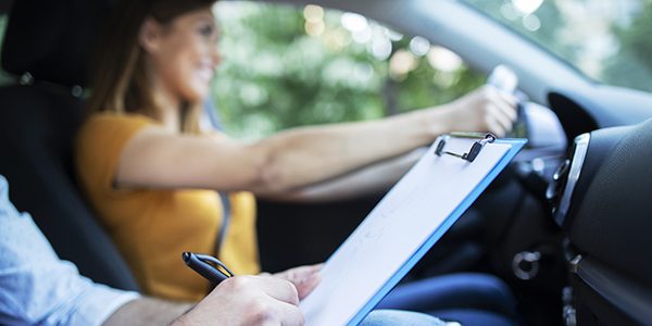 Comment passer son permis sans passer par une auto-école ?